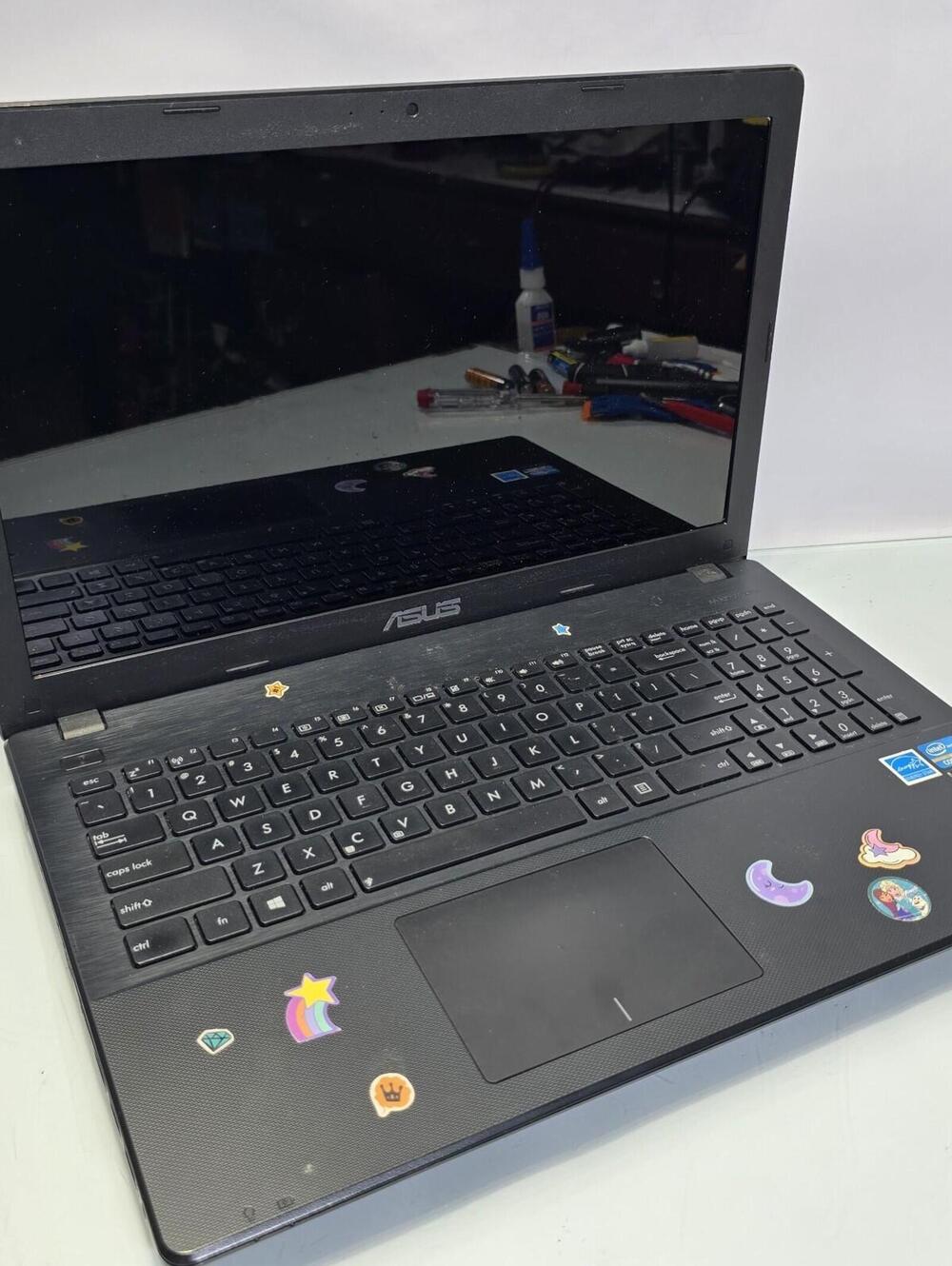ASUS D550C Laptop Parts Repair Motherboard Screen Only No RAM HDD Drive